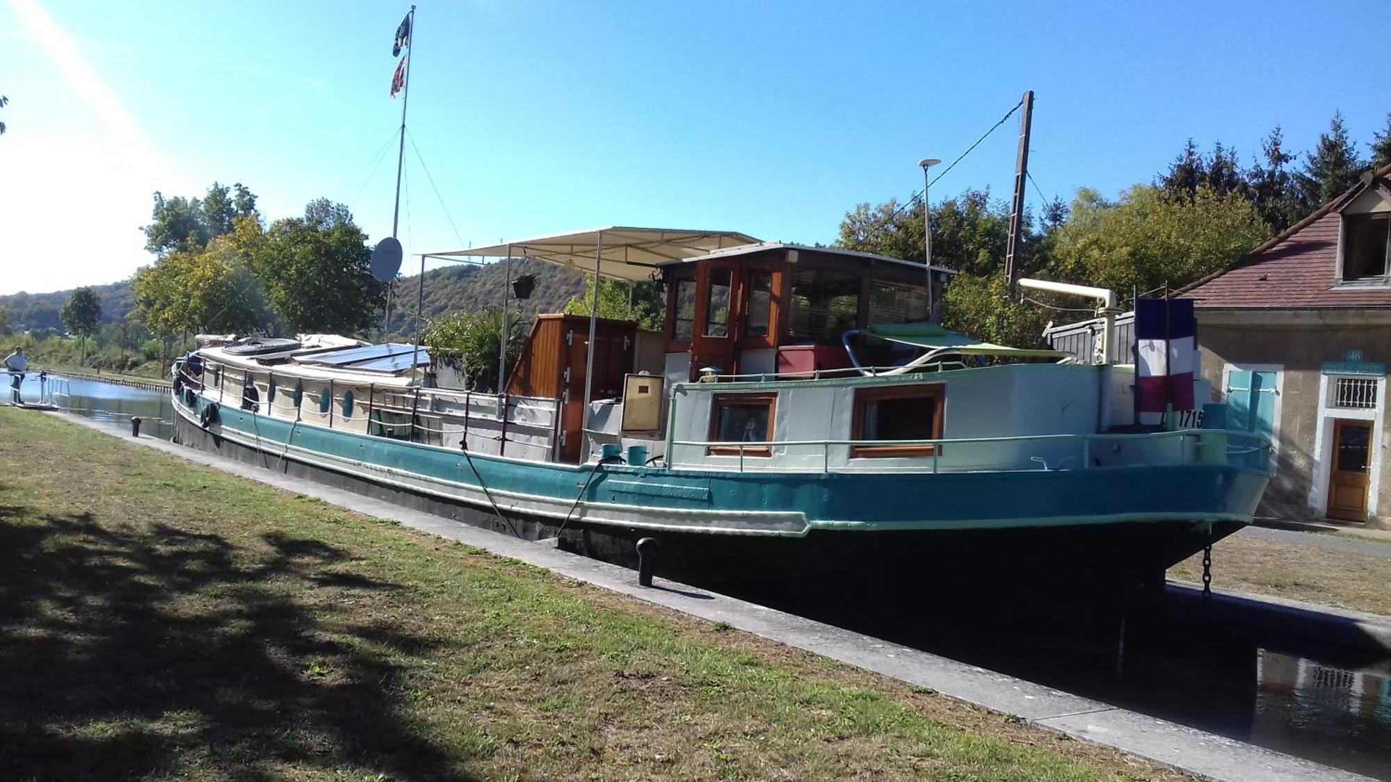 Botel Peniche Ondine *